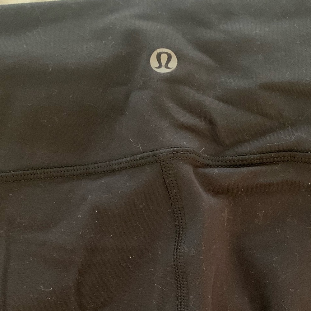Lululemon Wunder Under cropped leggings